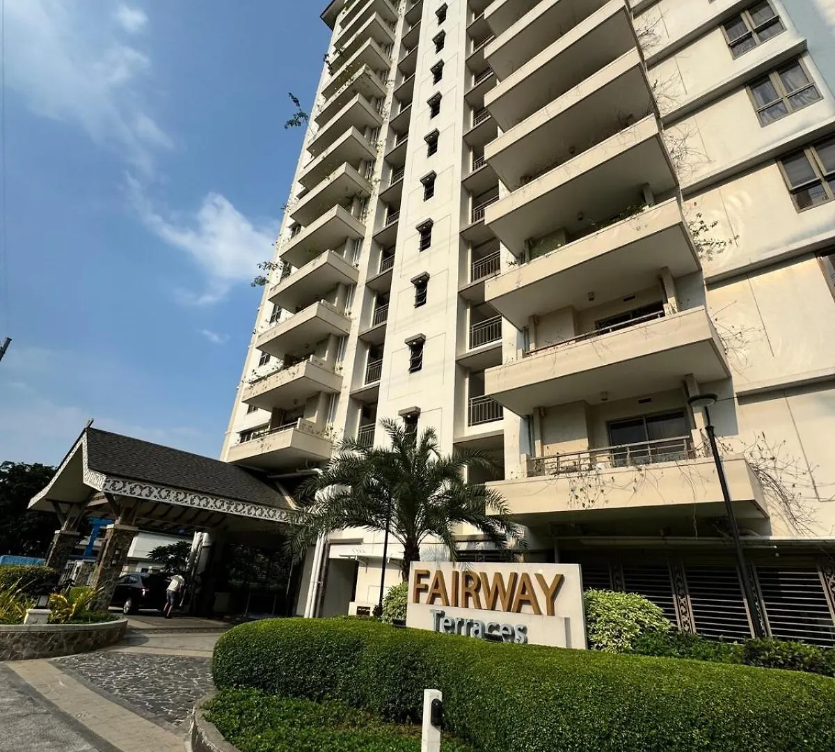 Studio Suite At Fairway Terraces Near Naia T3 Manila