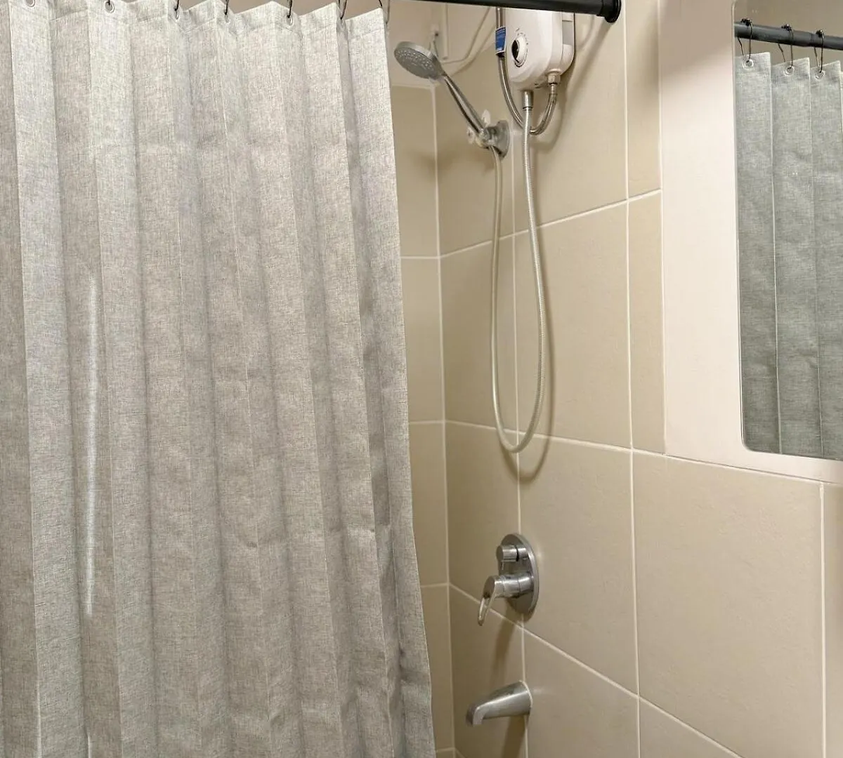 Apartment Studio Suite At Fairway Terraces Near Naia T3 Manila